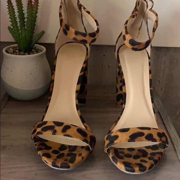 Leopard Print Block Heel Single Strap Heels - Picture 7 of 9